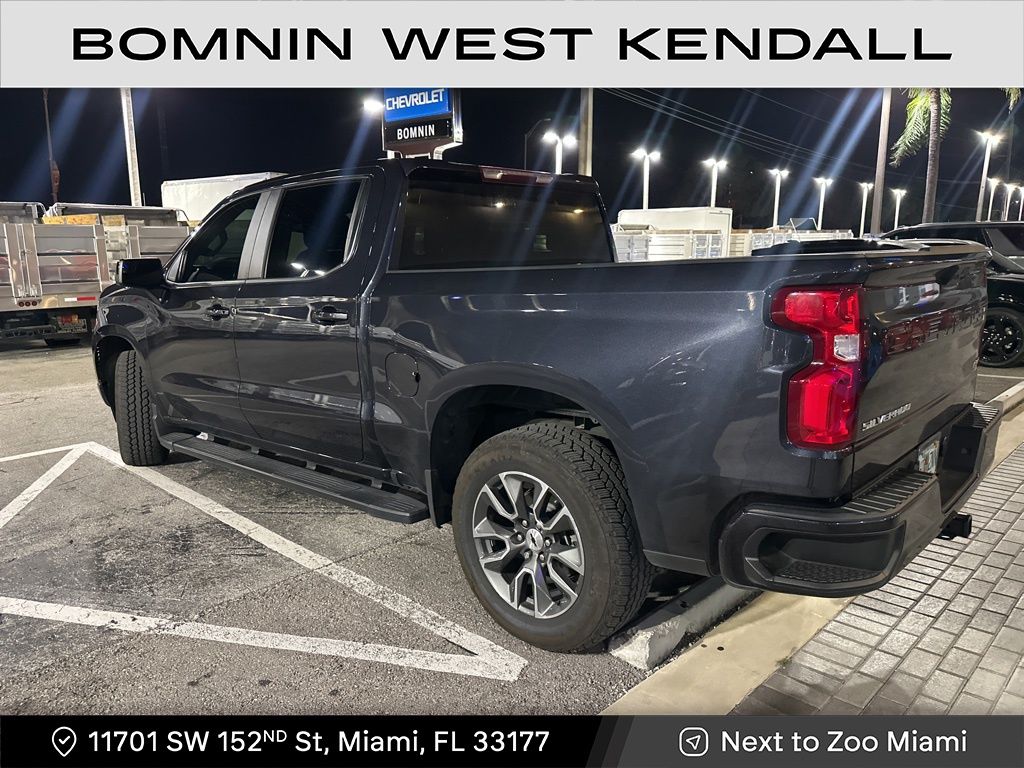 2022 Chevrolet Silverado 1500 RST photo 2