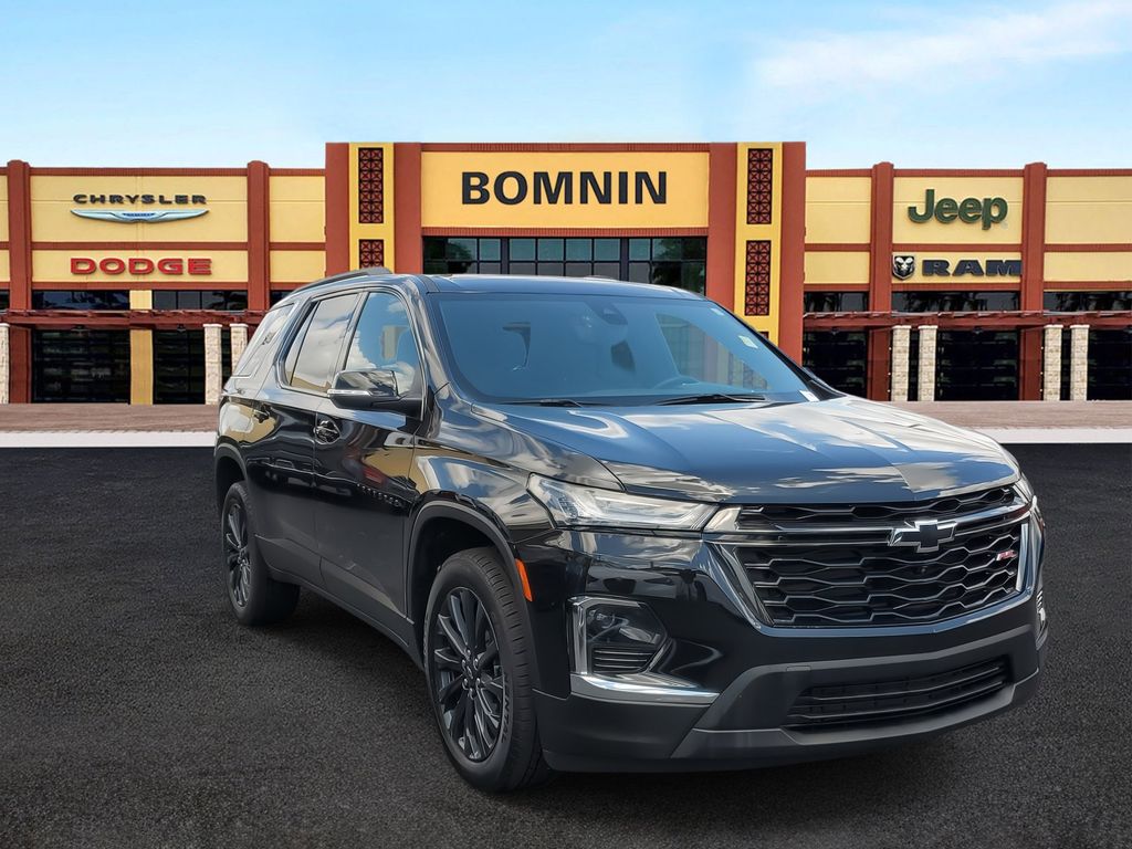 2023 Chevrolet Traverse RS photo 2