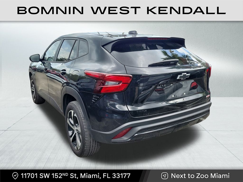 2024 Chevrolet Trax photo 3
