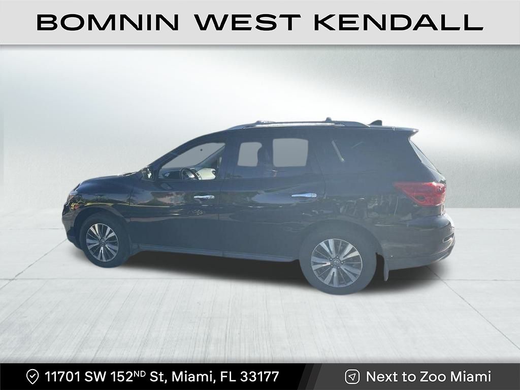 2020 Nissan Pathfinder S photo 3