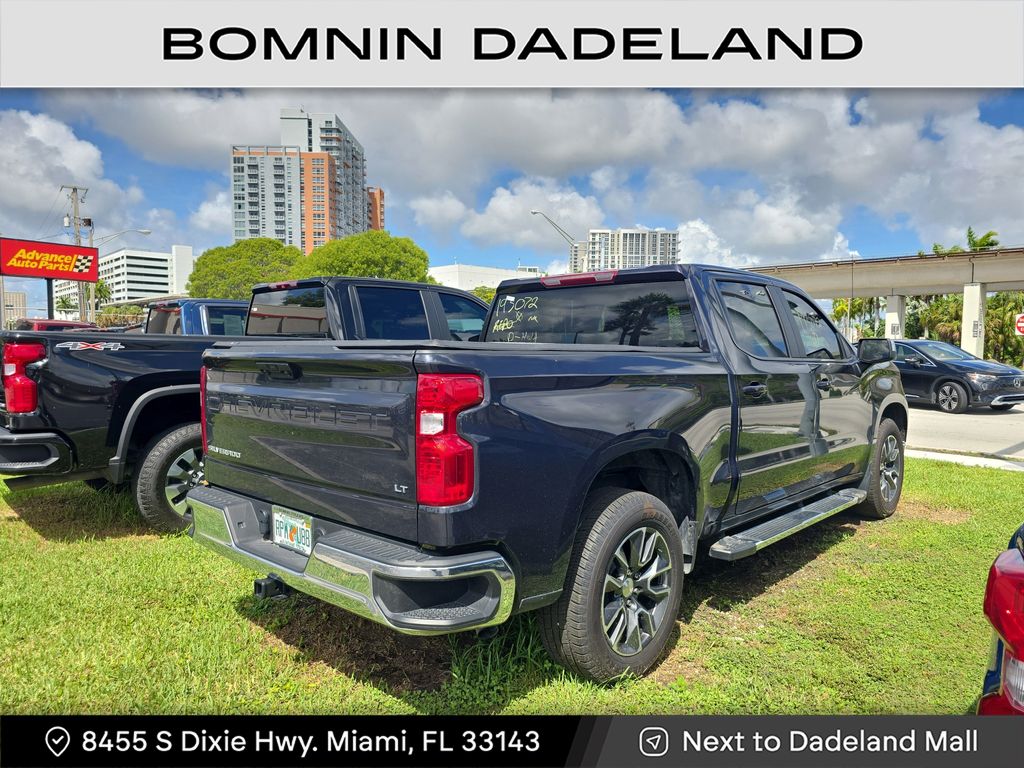 2024 Chevrolet Silverado 1500 LT photo 4