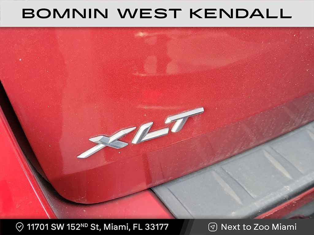 2023 Ford Explorer XLT photo 3