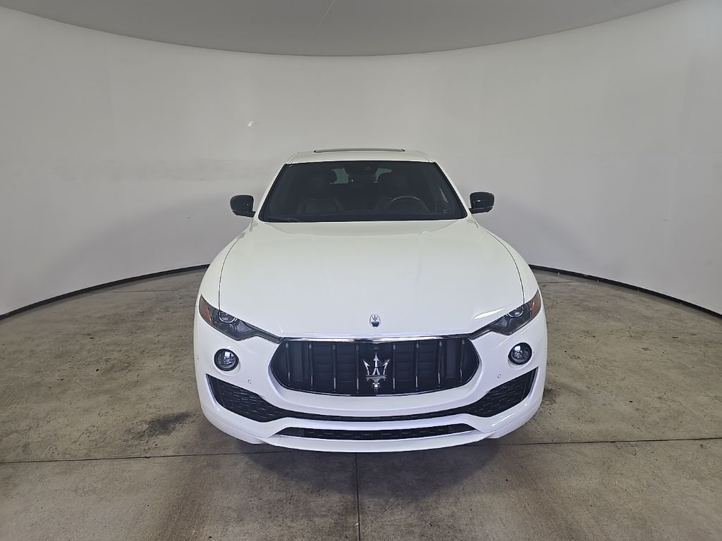 2024 Maserati Levante GT photo 3