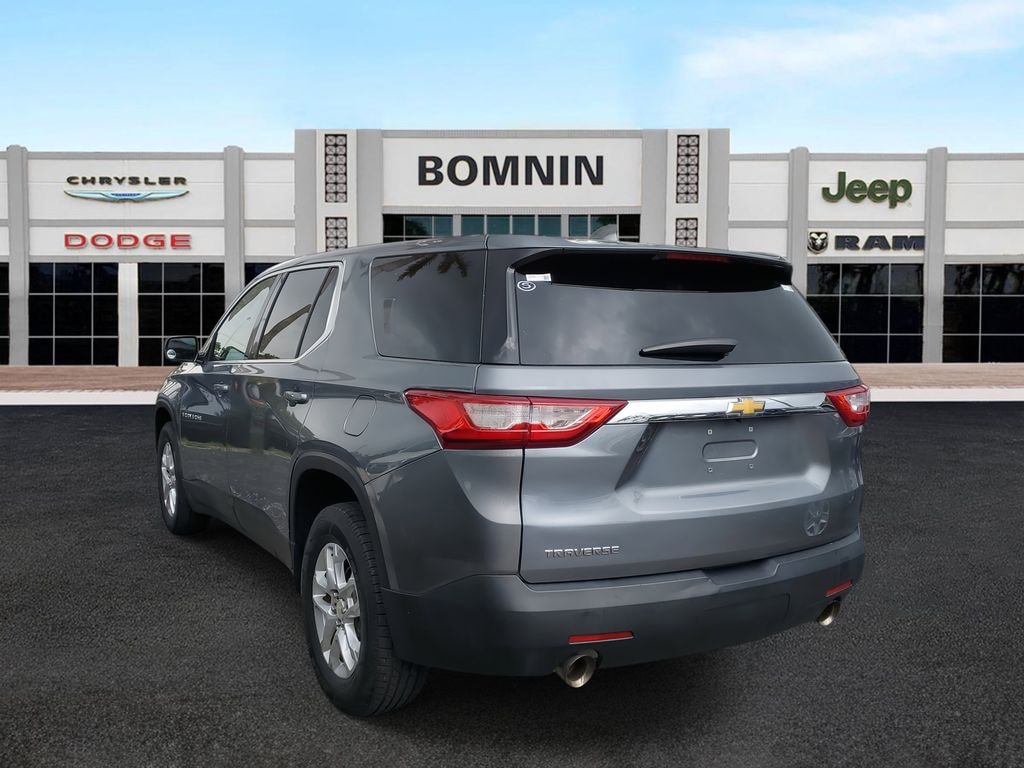 Used 2018 Chevrolet Traverse LS SUV
