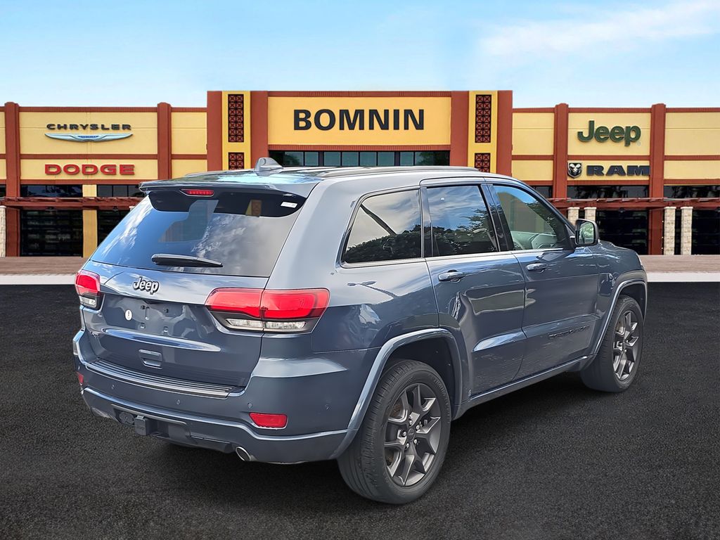 2021 Jeep Grand Cherokee Anniversary Edition photo 3
