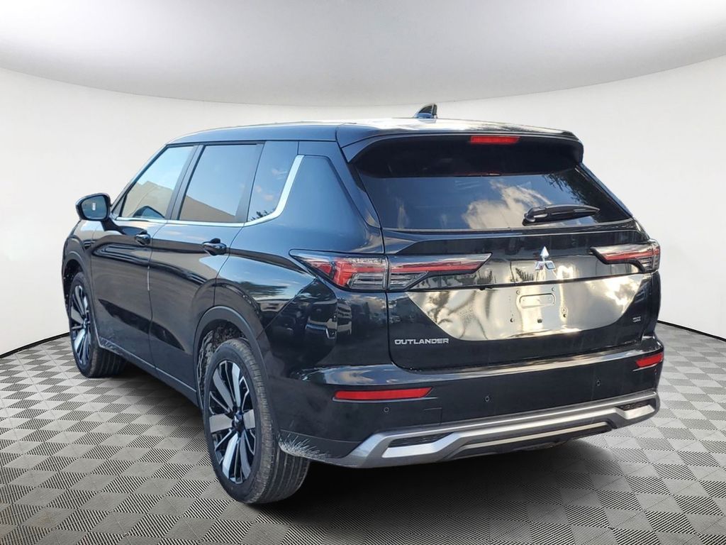 2026 Mitsubishi Outlander SE - Photo 5