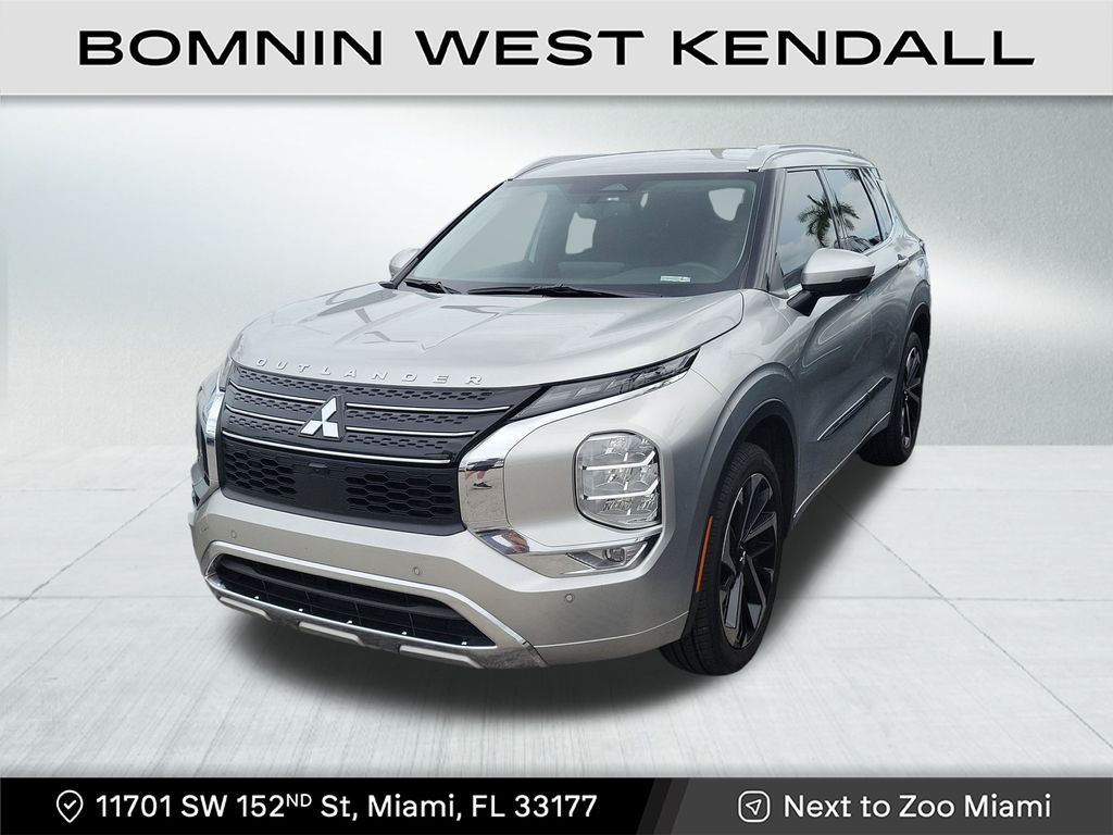 2022 Mitsubishi Outlander SEL photo 2