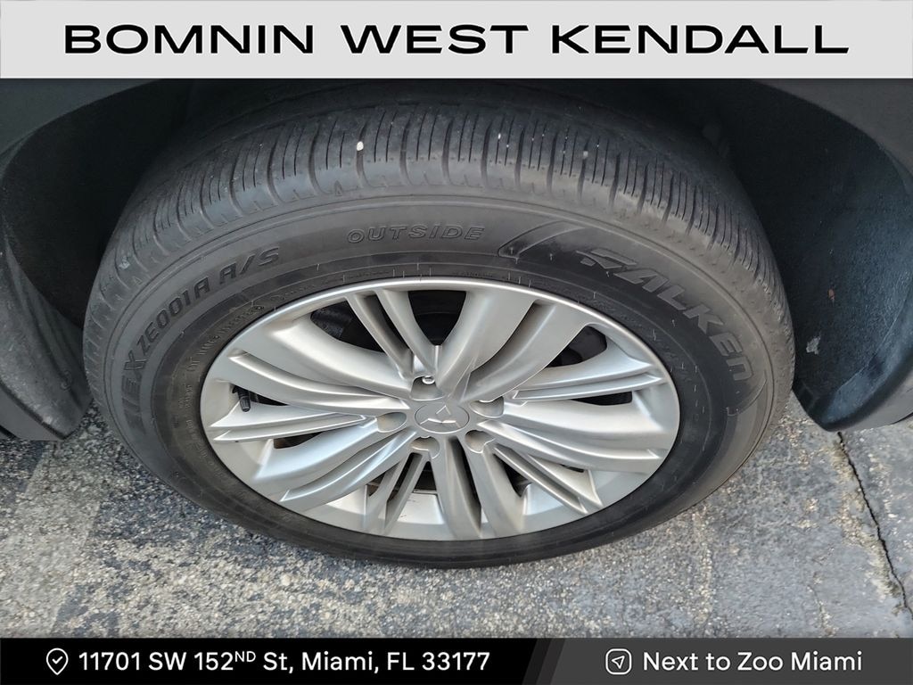 Used 2024 Mitsubishi Outlander ES SUV