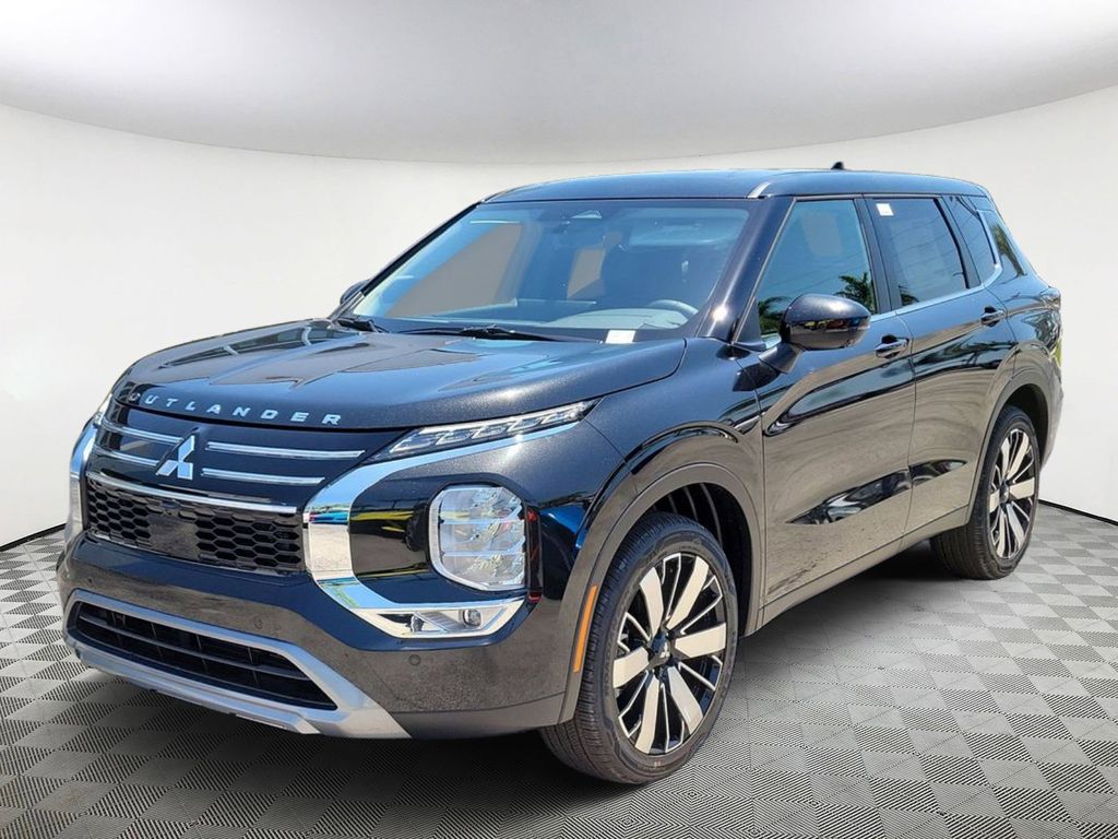 2025 Mitsubishi Outlander SE photo 2