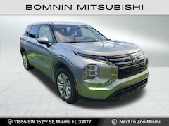 2025 Mitsubishi Outlander ES SUV