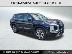 2025 Mitsubishi Outlander SE SUV