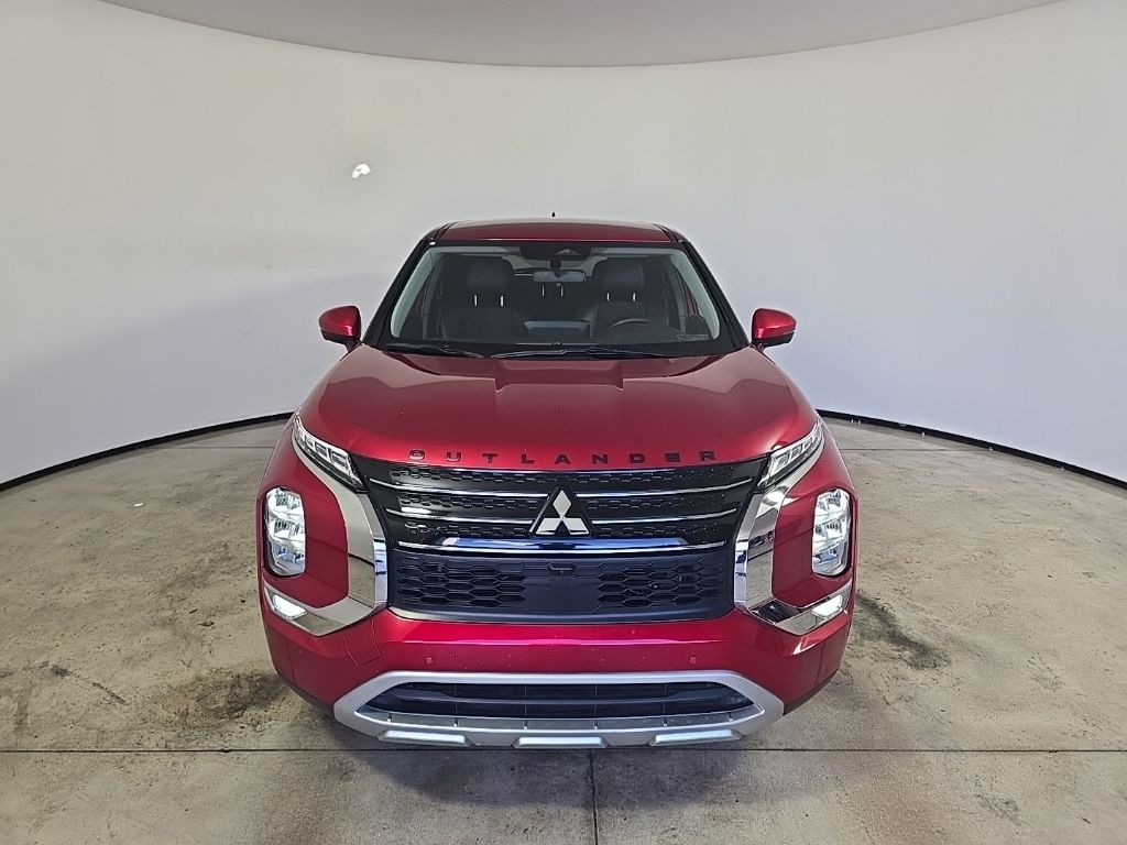 2024 Mitsubishi Outlander SE Black Edition photo 3