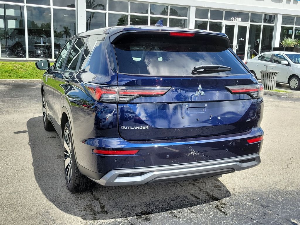 New 2025 Mitsubishi Outlander SE SUV