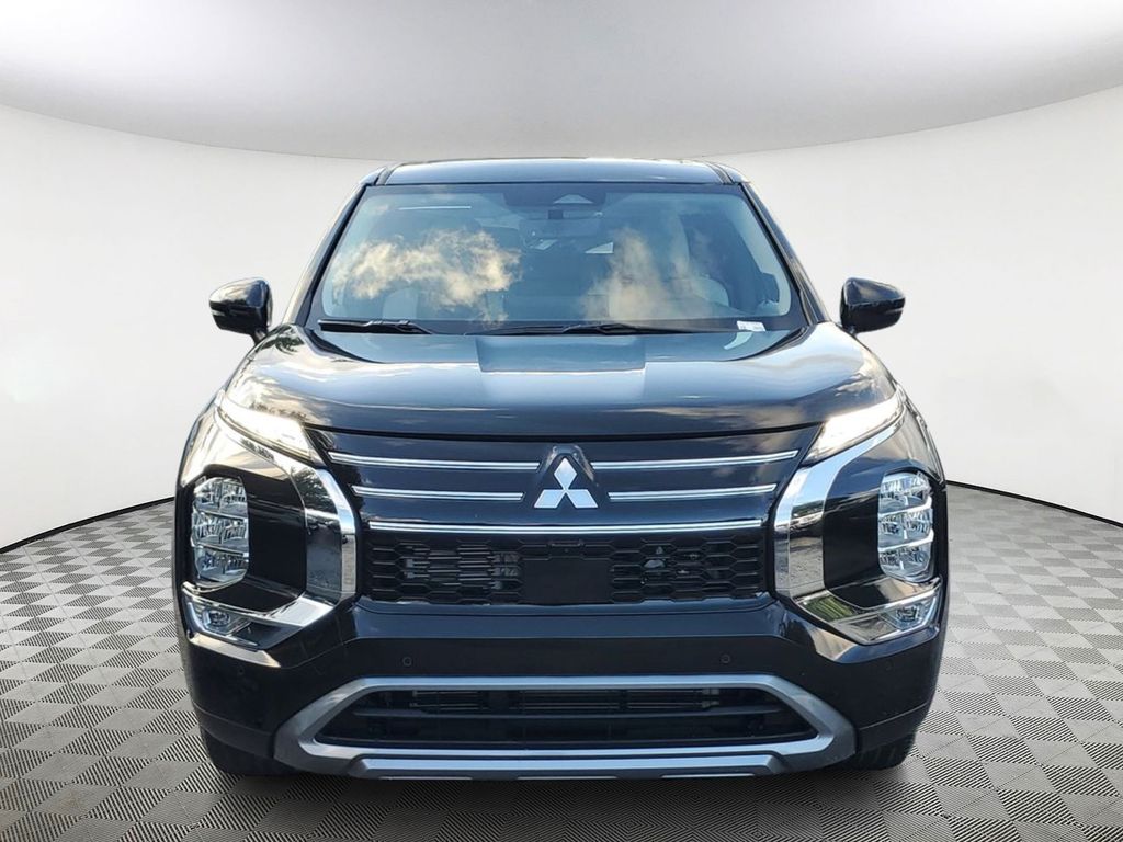 2026 Mitsubishi Outlander SE - Photo 2
