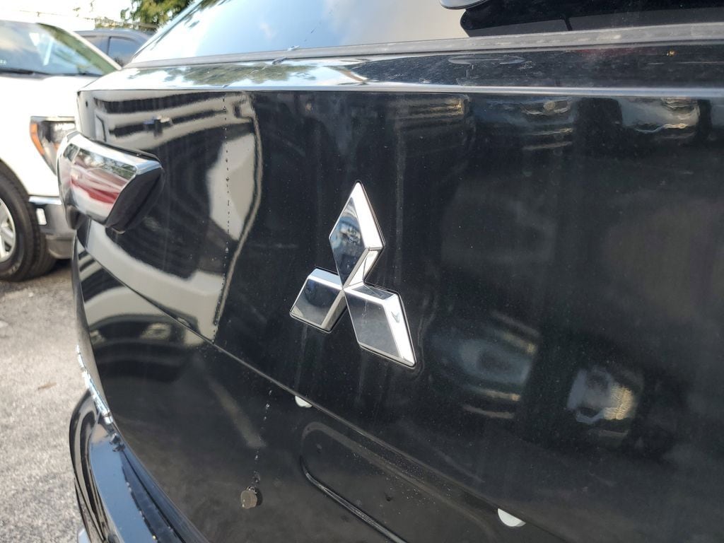 2026 Mitsubishi Outlander SE - Photo 9