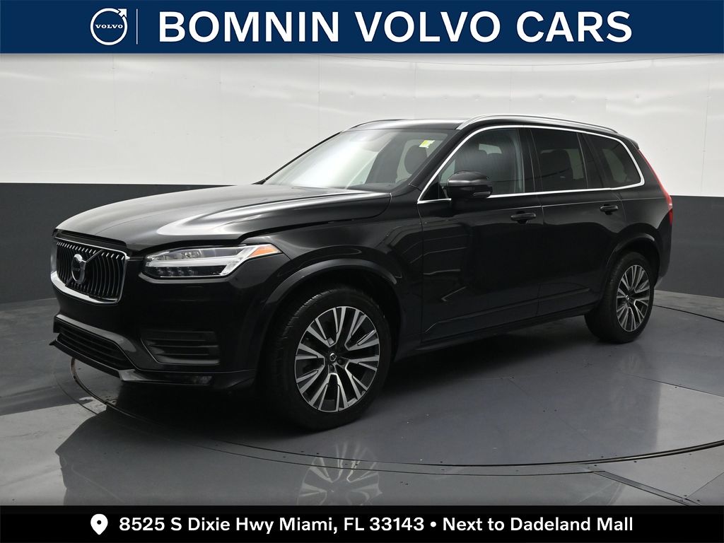2021 Volvo XC90 Momentum