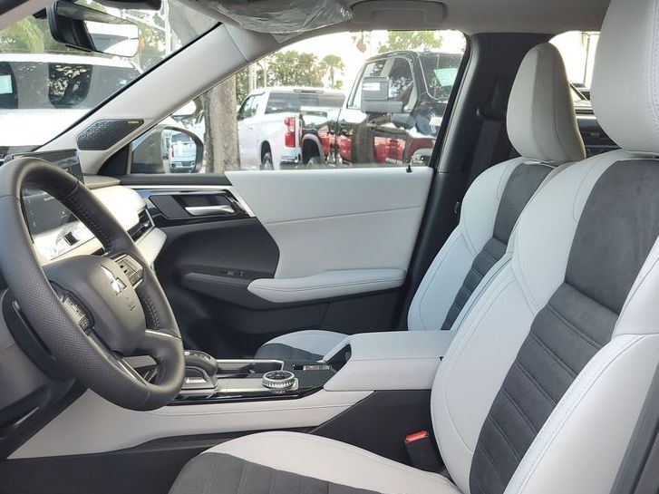 2026 Mitsubishi Outlander SE - Photo 22