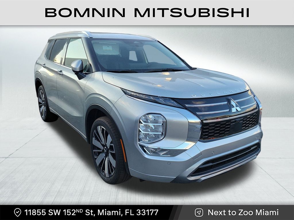 2025 Mitsubishi Outlander SEL's photo