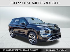 2025 Mitsubishi Outlander SE SUV