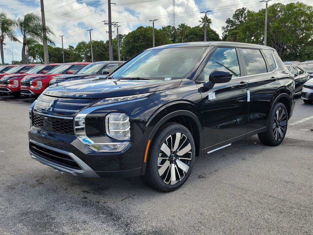 New 2025 Mitsubishi Outlander SE SUV