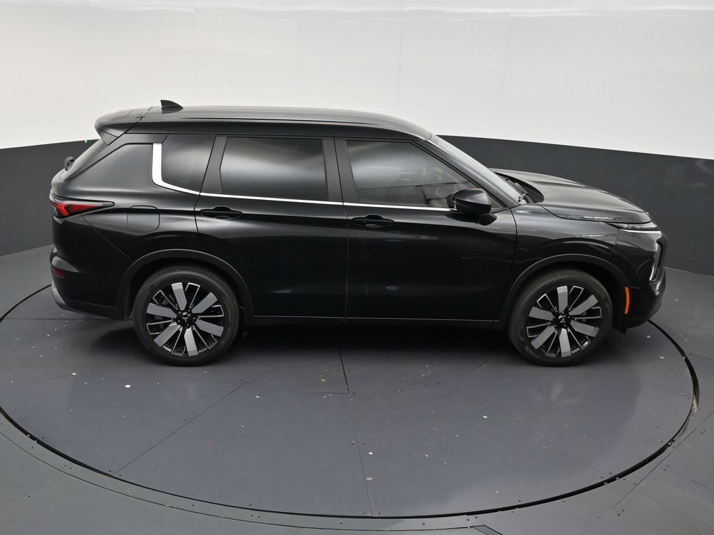 2026 Mitsubishi Outlander SE - Photo 16