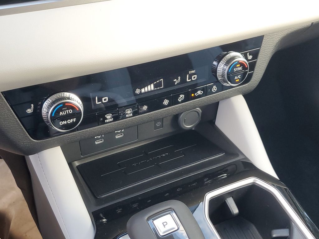 2026 Mitsubishi Outlander SE - Photo 25