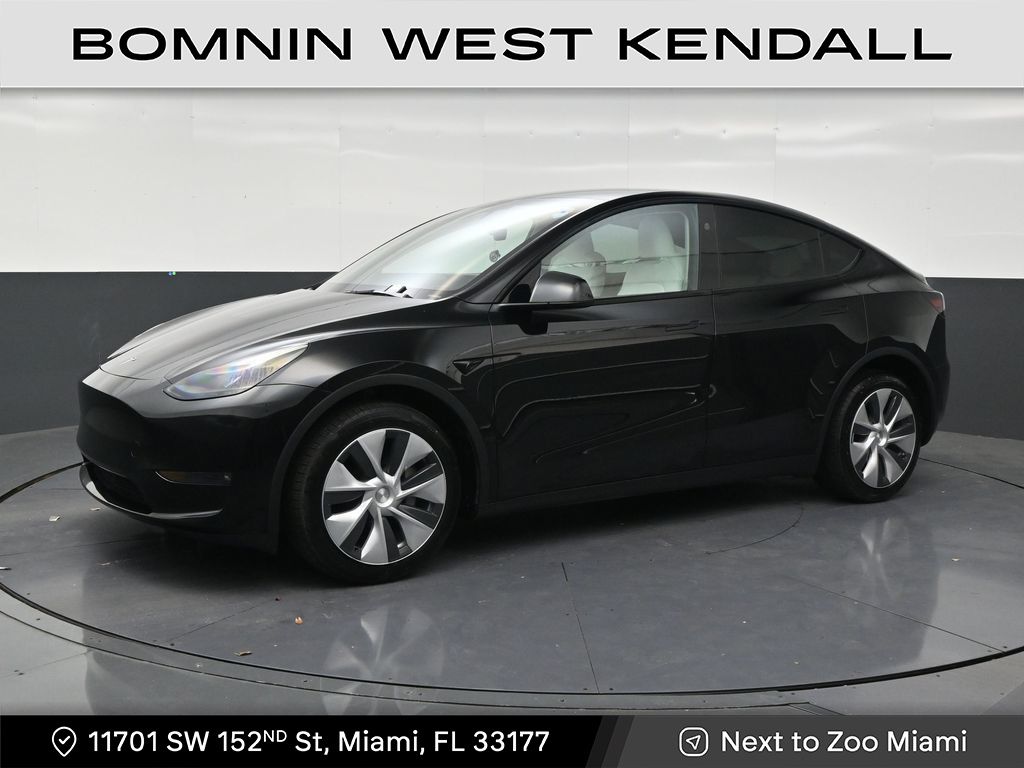 Used 2024 Tesla Model Y Long Range with VIN 7SAYGDEE6RF983729 for sale in Miami, FL