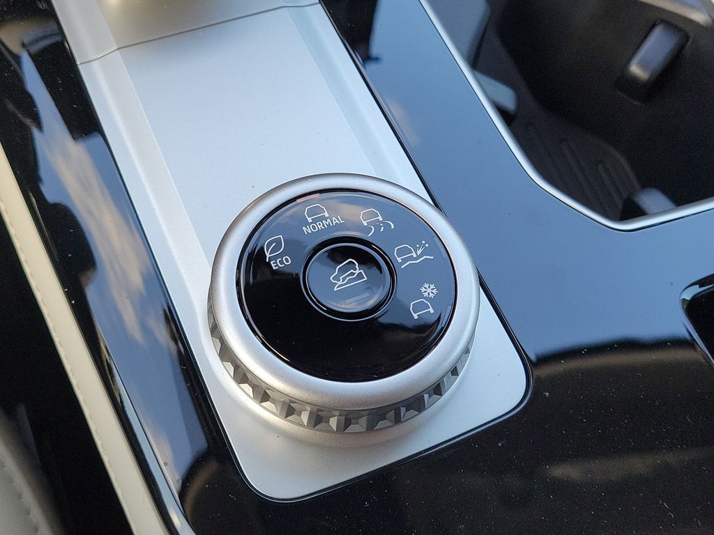 2026 Mitsubishi Outlander SE - Photo 19