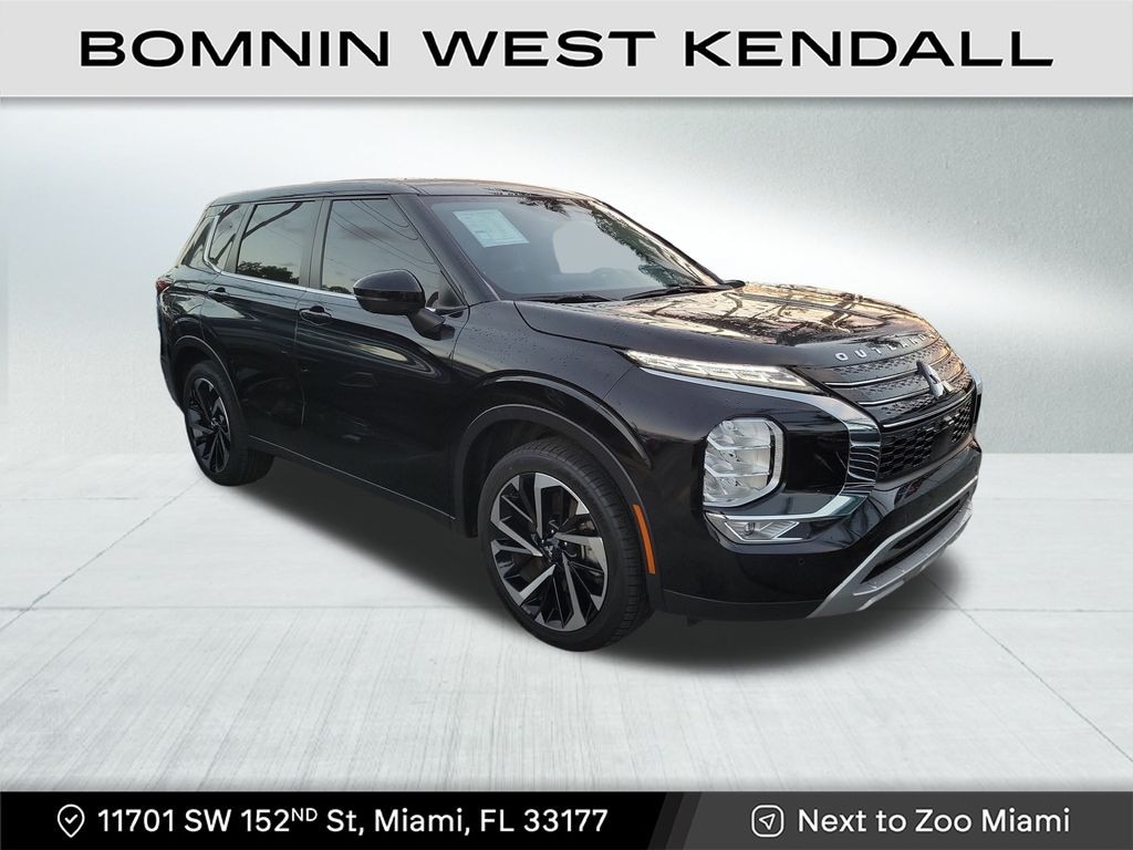 Used 2024 Mitsubishi Outlander SE SUV