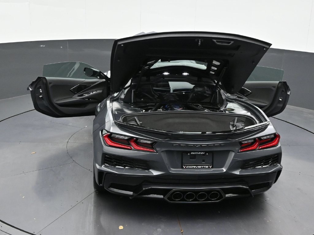 2027 Chevrolet Corvette 2LT - Photo 33