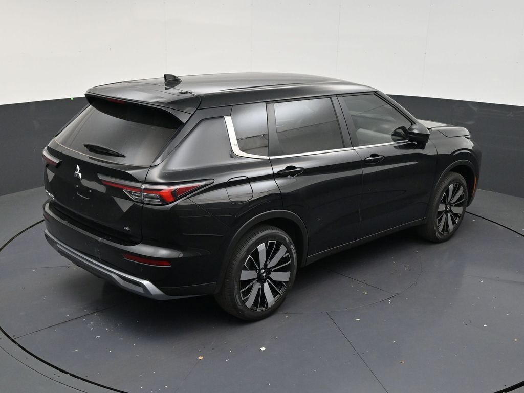2026 Mitsubishi Outlander SE - Photo 15