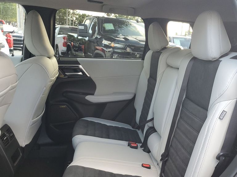 2026 Mitsubishi Outlander SE - Photo 16