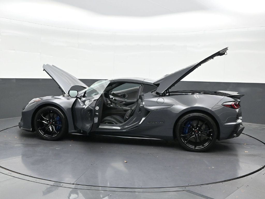 2027 Chevrolet Corvette 2LT - Photo 31