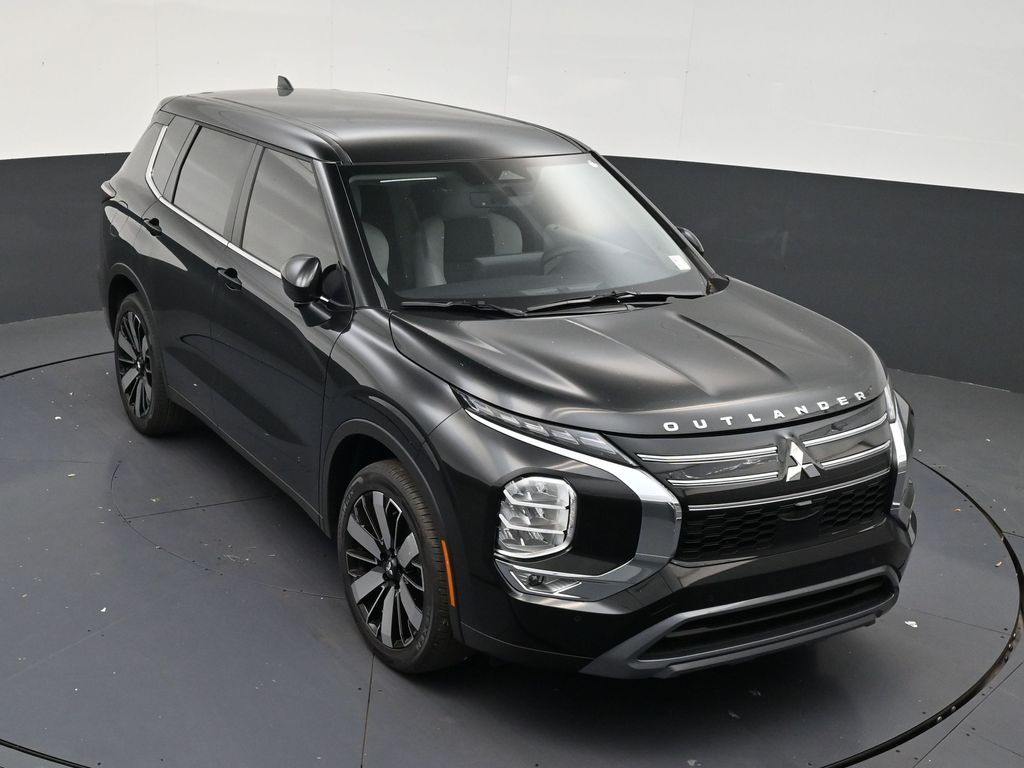 2026 Mitsubishi Outlander SE - Photo 17