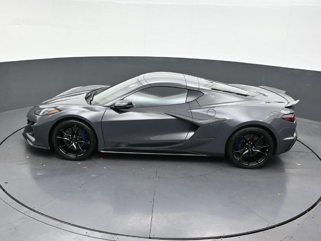 2027 Chevrolet Corvette 2LT - Photo 15
