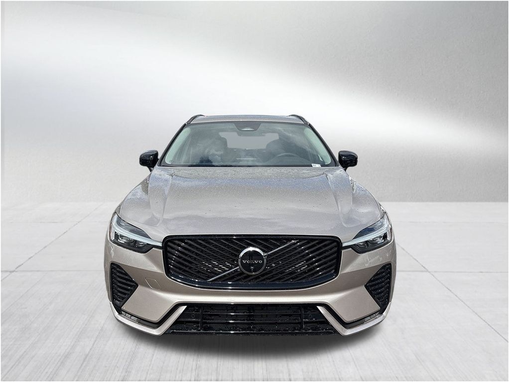 New 2026 Volvo XC60 B5 Plus SUV