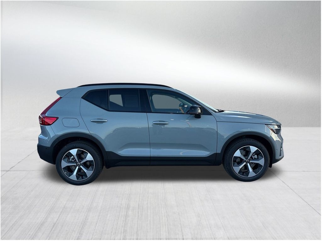 New 2026 Volvo XC40 B5 Plus SUV
