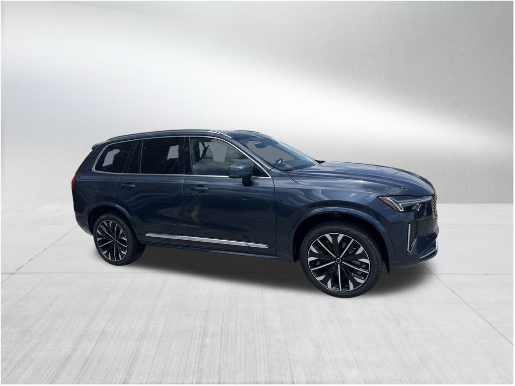 2026 Volvo XC90 B5 Core photo 3