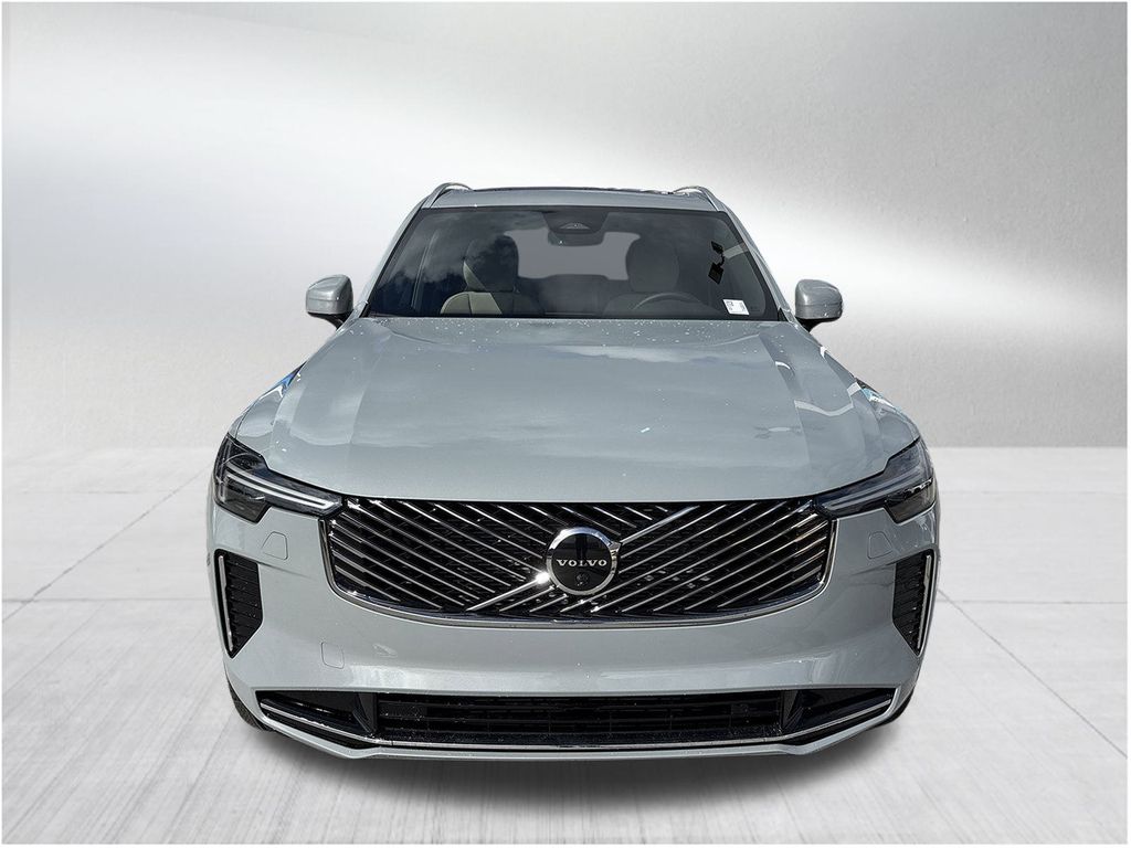 2026 Volvo XC90 Plus photo 4