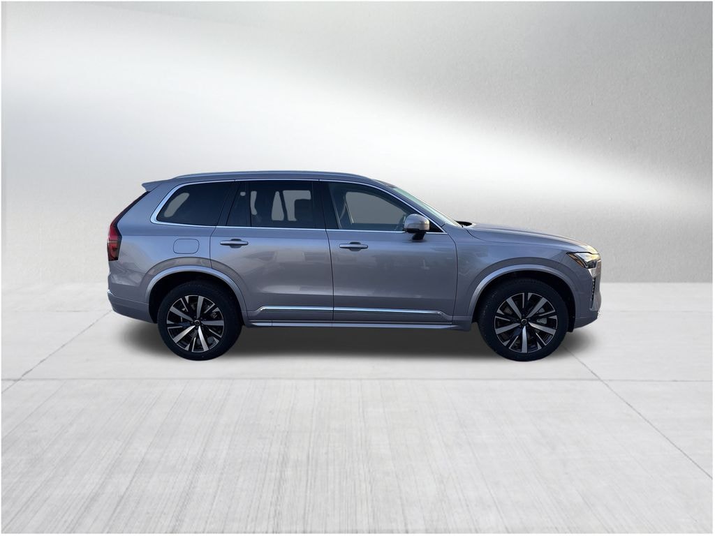 New 2026 Volvo XC90 plug-in hybrid T8 Core SUV
