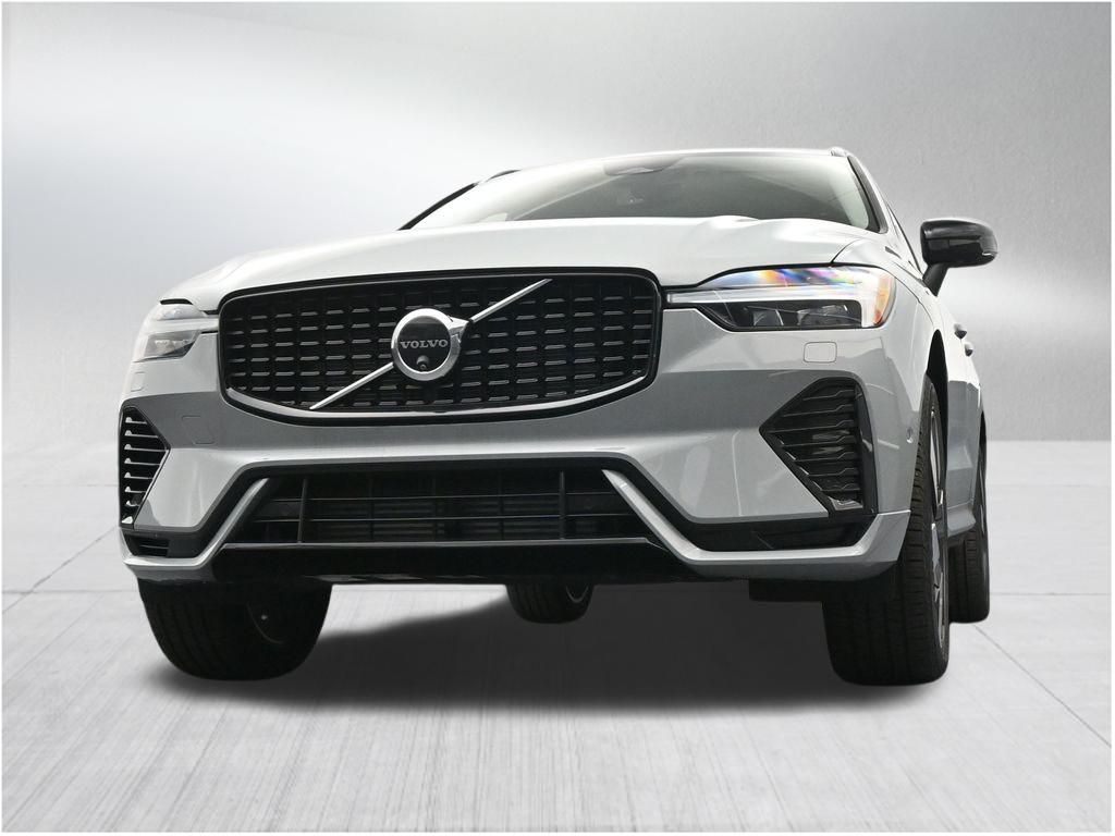 2025 Volvo XC60 Plus - Photo 21