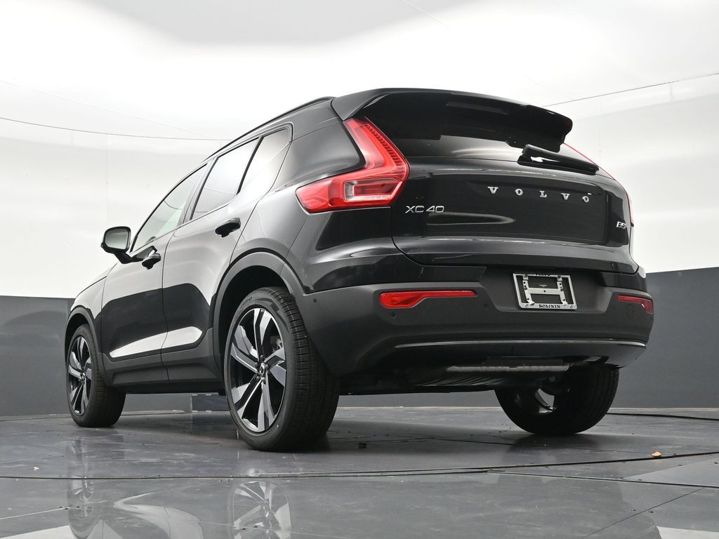 2026 Volvo XC40 Ultra - Photo 23