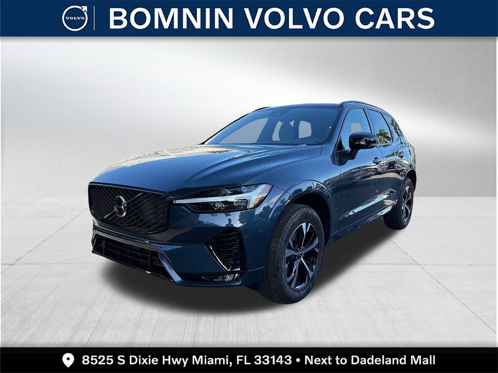 2026 Volvo XC60 Core's photo