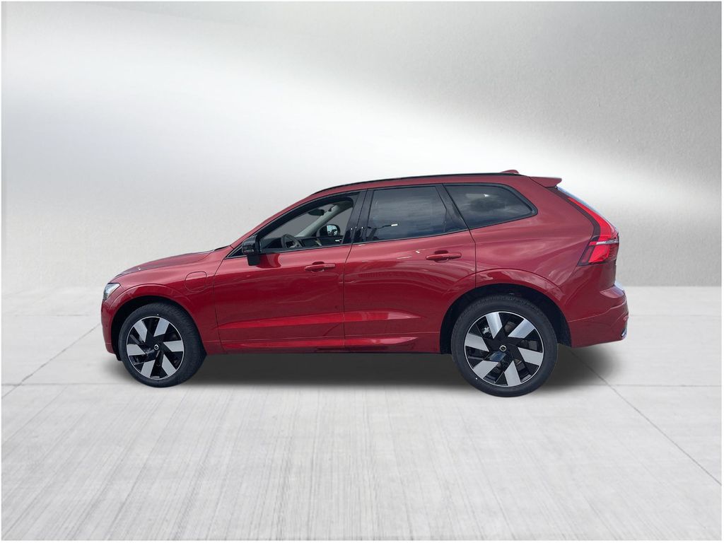 2025 Volvo XC60 T8 Plus photo 2