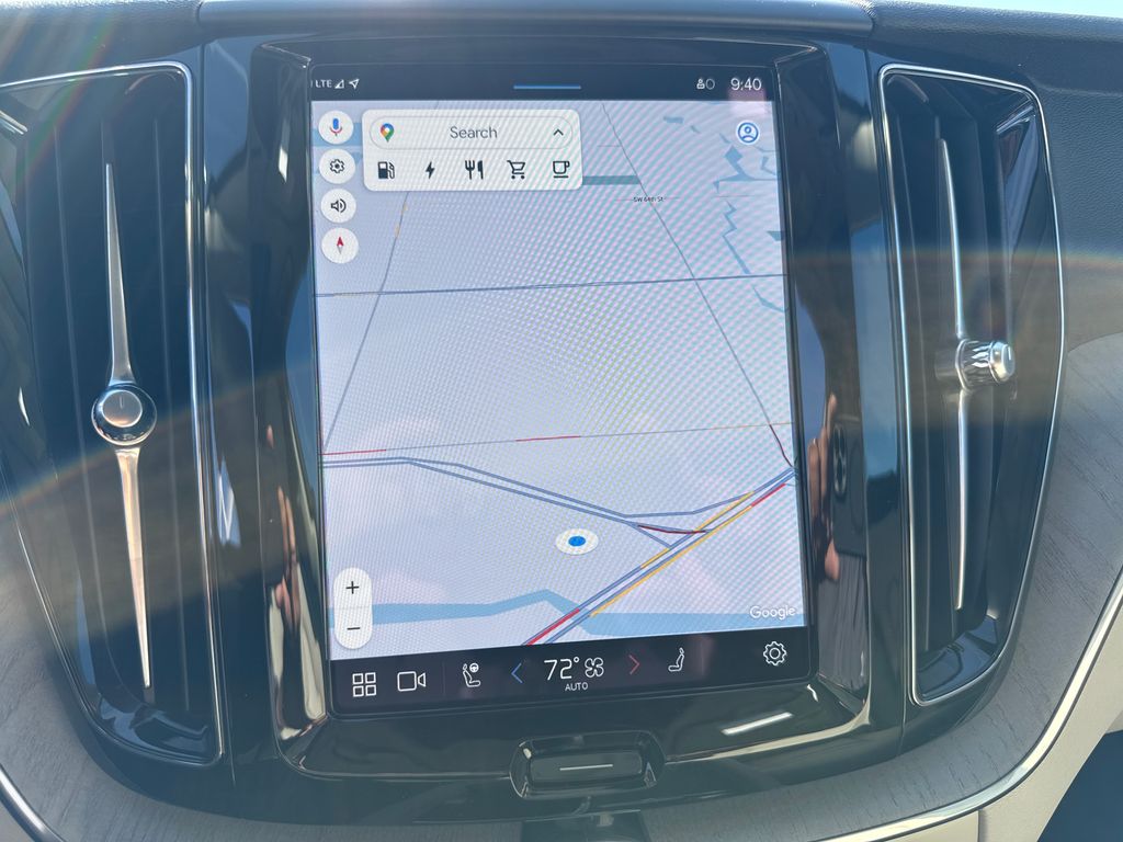 2025 Volvo XC60 Plus - Photo 12