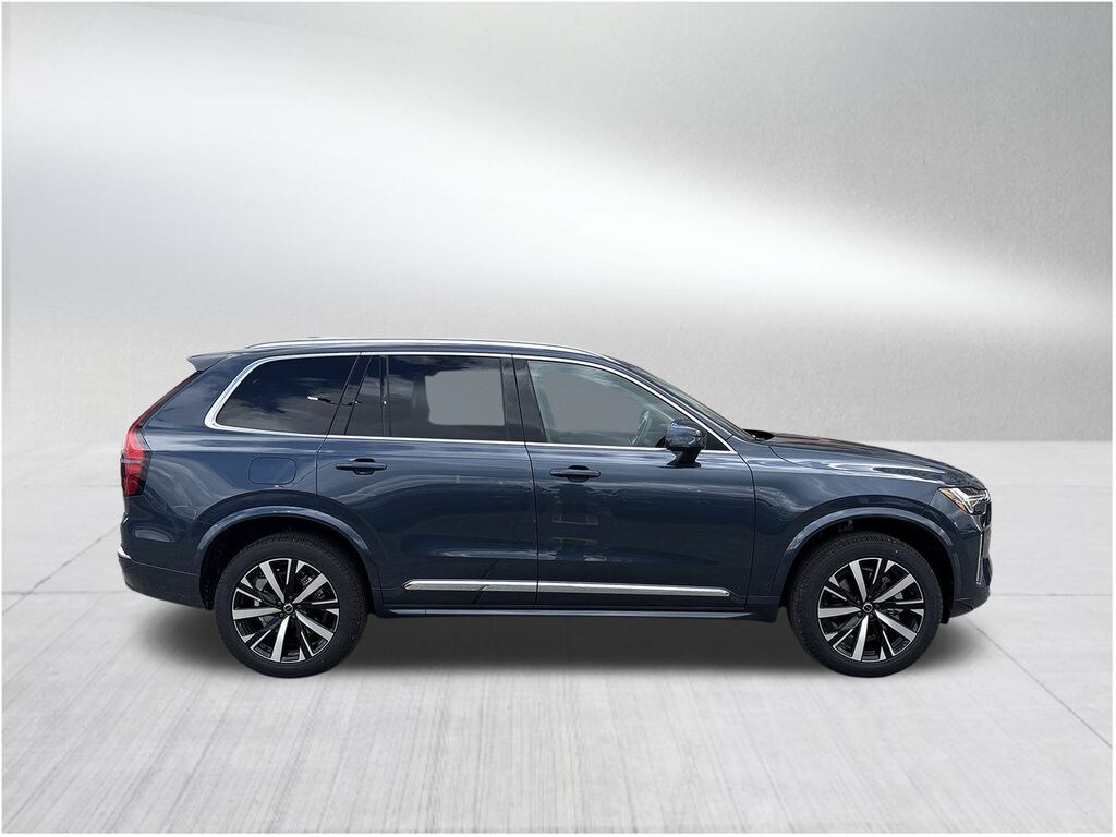 New 2026 Volvo XC90 B5 Core SUV