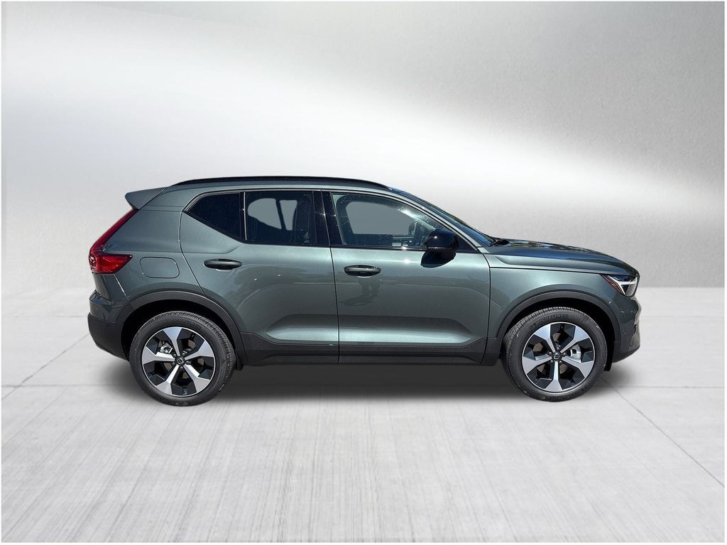 New 2026 Volvo XC40 B5 Plus SUV