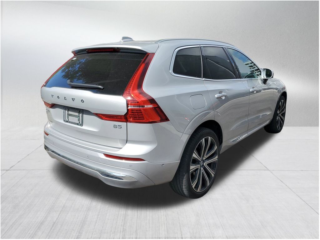 2023 Volvo XC60 B5 Ultimate photo 4