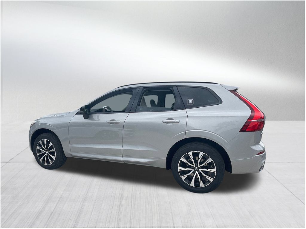 2024 Volvo XC60 B5 Core photo 3