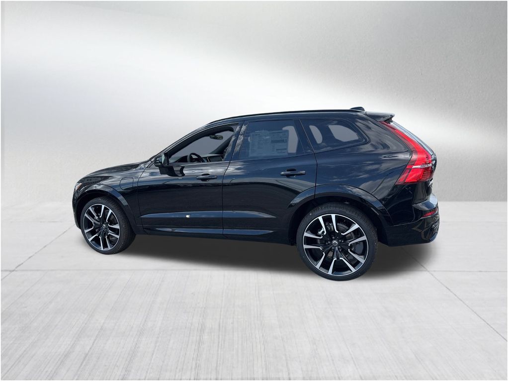 2025 Volvo XC60 Hybrid T8 photo 2